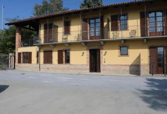 C   del Crutin has Balcony rooms