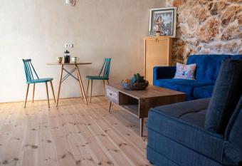 Cozy Galilee Getaway has Balcony rooms