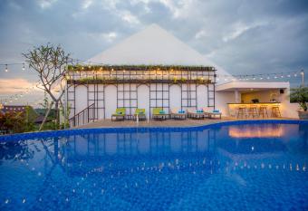 MaxOne Rejuvination @Gianyar has Balcony rooms