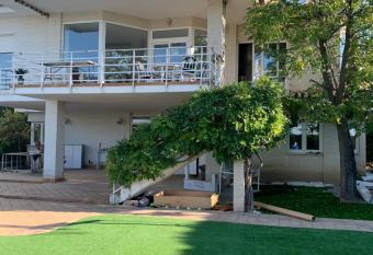 Villa Mare, a los pies de Sierra Nevada has Balcony rooms