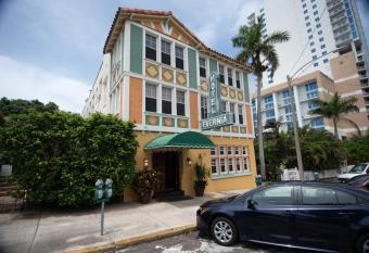 Hotel Evernia has Smoking rooms