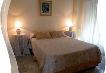 BAHIA DEL LAGO allows 18 year olds to book a room