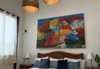 Hotel Porton de Granada has Balcony rooms