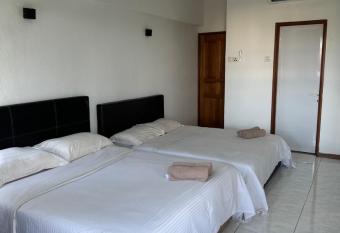 Beach Resort 7 Home Stay Batu Ferringhi allows 18 year olds to book a room
