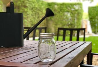 Midtown beautiful days inn has Balcony rooms