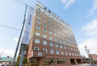 Toyoko Inn Biwako sen Minami Kusatsu eki Nishi guchi has Smoking rooms