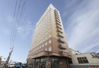 Toyoko Inn Chiba Makuhari has Smoking rooms