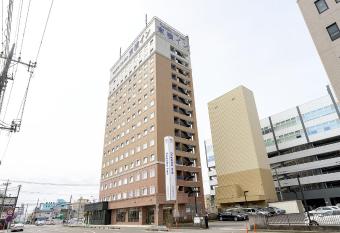 Toyoko Inn Gumma Ota eki Minami guchi has Smoking rooms