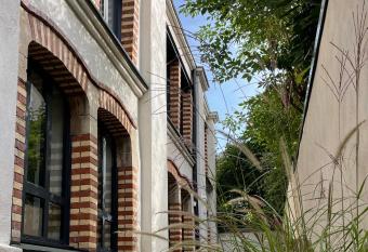 Maison d hotes L atelier du Charmois allows 18 year olds to book a room