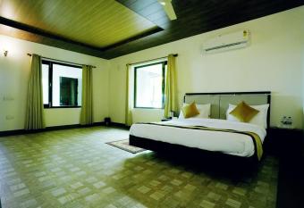 Pineland Resorts & Chalets Kasauli has Balcony rooms