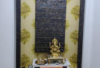 hotelrest&leaf allows 18 year olds to book a room