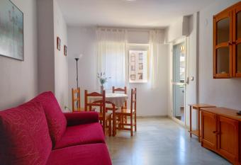 Apartamento Hibisco , Primera L  nea de Playa allows 18 year olds to book a room