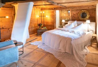 Keiser`s Kammer allows 18 year olds to book a room