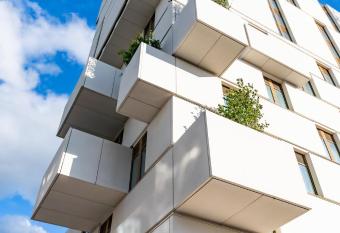 Leonardo Hotel Manchester Piccadilly allows 18 year olds to book a room