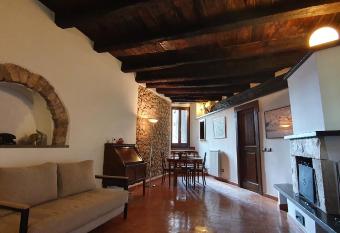 casa vacanze belvedere has Balcony rooms