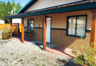 Alpine #2 allows 18 year olds to book a room