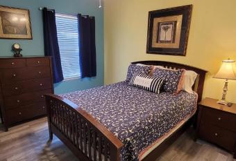 Brand New Inside with Fun Pool - San Francisco unit 6 home has Balcony rooms