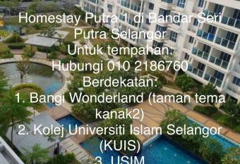 Homestay Putra 1 Bandar Seri Putra Kajang has Balcony rooms