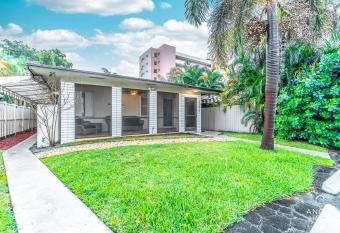 Pompano Vacation Apt Between Intracoastal and Beach! has Balcony rooms