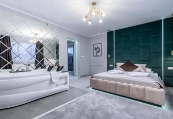 Exclusive Apartment Centrum 2 has Balcony rooms