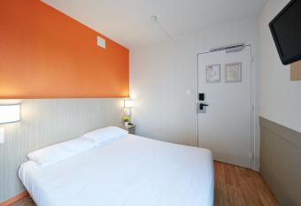 Premiere Classe Nancy Sud - Ludres allows 18 year olds to book a room