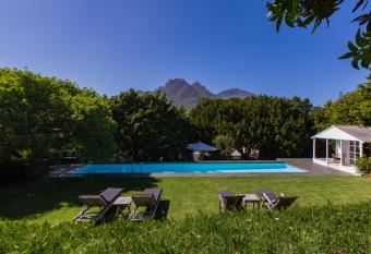 Kronendal Heritage has Balcony rooms