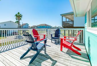 Las Palmas Retreat has Balcony rooms