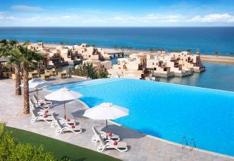 The Cove Rotana Resort - Ras Al Khaimah allows 18 year olds to book a room