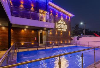 Amara Oceanfront Resort & Club Baga has Smoking/Balcony rooms