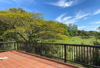Anvil Stud Country Cottages has Balcony rooms