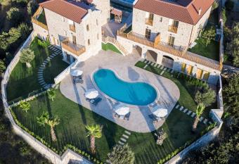 ZEYT INN HOTEL has Balcony rooms