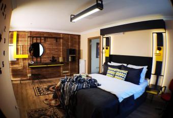 BUT  K 24 SU  TES allows 18 year olds to book a room