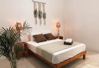 Penca Blue Hostel allows 18 year olds to book a room