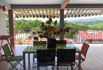 Appartement de 2 chambres avec piscine partagee spa et terrasse a Sainte Marie has rooms with a private hot tub