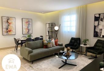 Kease Ghadeer C-4 Royal touch GX87 has rooms with a private hot tub