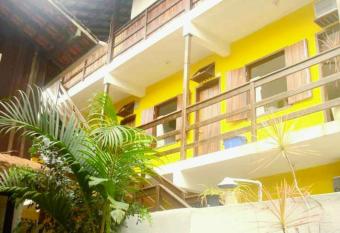 SUITES COR DO SOL TRINDADE has Balcony rooms