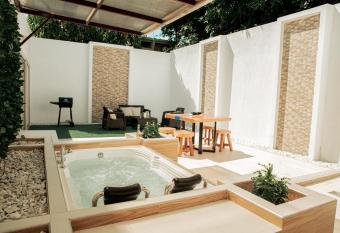 Casa LOURDES has Balcony rooms