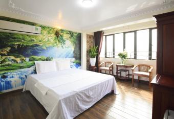 HAPPY GUEST HOUSE has Balcony rooms