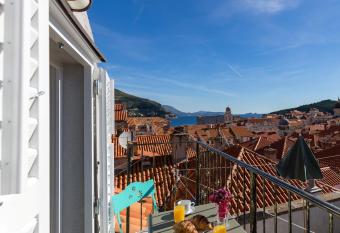 Heritage Vista allows 18 year olds to book a room