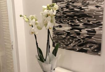 La Casa di Gio allows 18 year olds to book a room