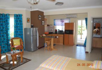 Residence Les Peupliers. has Balcony rooms