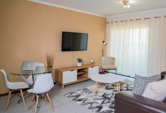 Luxury 2bed 2bath in a Secure golf estate.WIFI allows 18 year olds to book a room