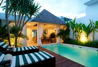 The Kanjeng Villas Seminyak allows 18 year olds to book a room
