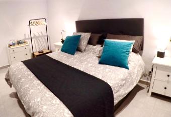 KiCo allows 18 year olds to book a room