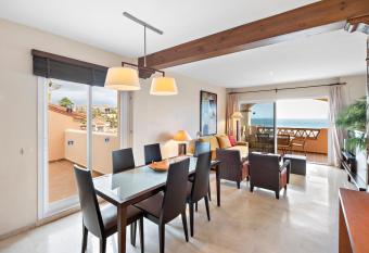 Wyndham Grand Costa del Sol has rooms with a private hot tub