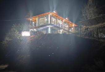 Saanidhya Villa has Smoking/Balcony rooms