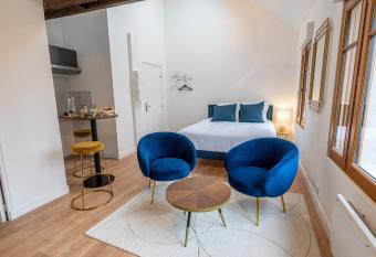 Le Magnifique Appart Hotel Le Gatsby allows 18 year olds to book a room