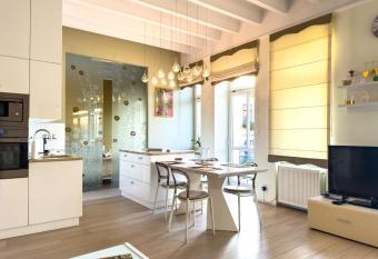 Apartament Cesarski has Balcony rooms