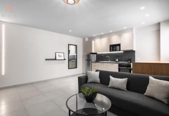 Big Apple #5, Nilie Hospitality MGMT has Balcony rooms