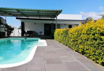 3 bedrooms villa with sea view private pool and enclosed garden at Flic en Flac 3 km away from the beach has Balcony rooms